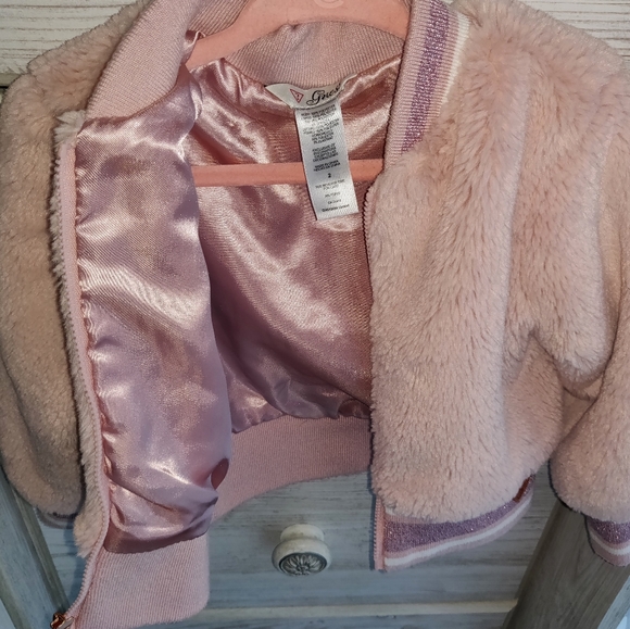 Guess Faux Fur Jacket - Picture 5 of 6
